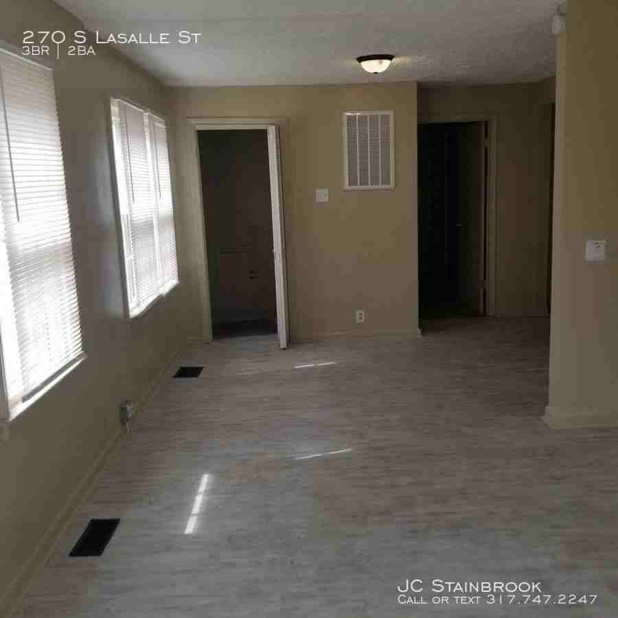 270 S Lasalle St - Photo 2 of 9