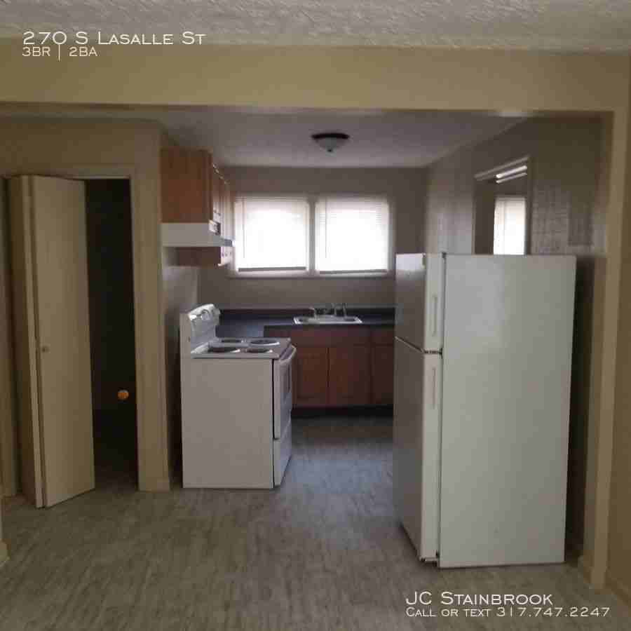 270 S Lasalle St - Photo 3 of 9