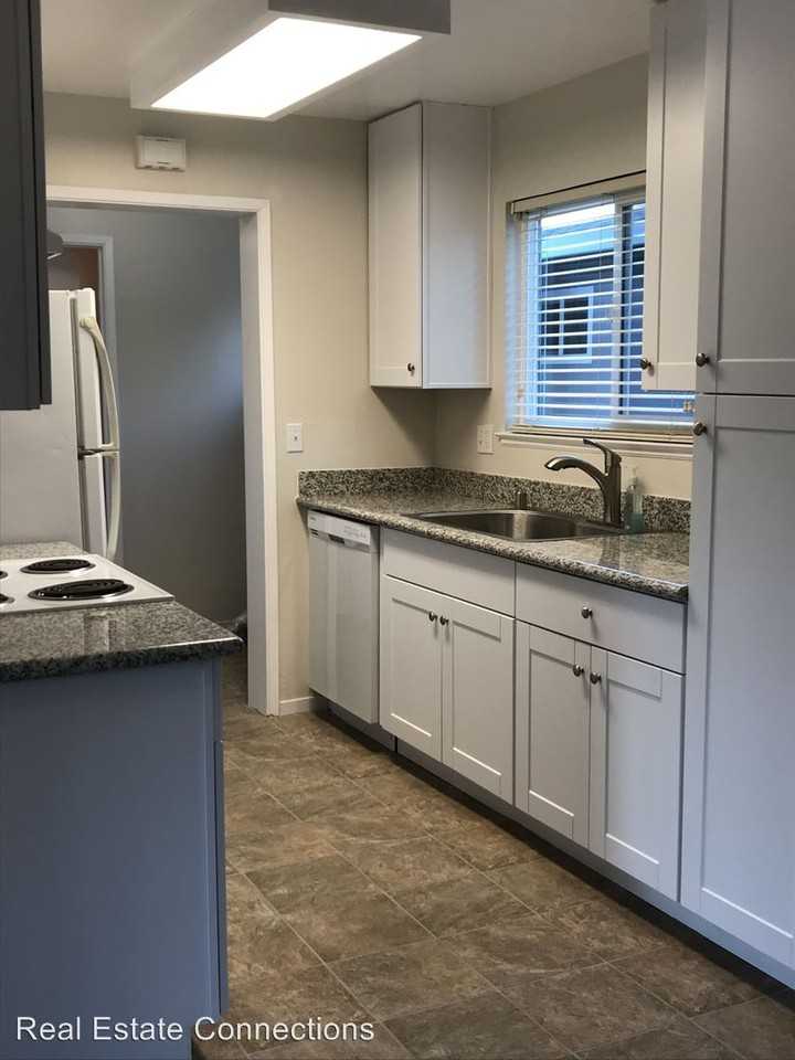 116 Herlong Ave - Photo 2 of 10