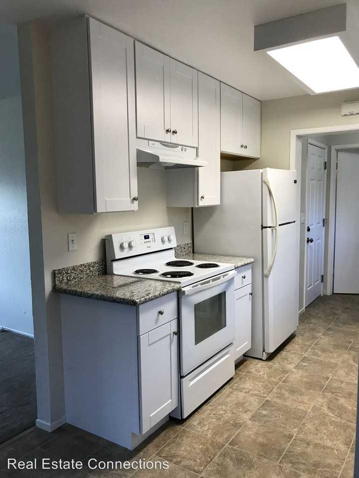 116 Herlong Ave - Photo 3 of 10