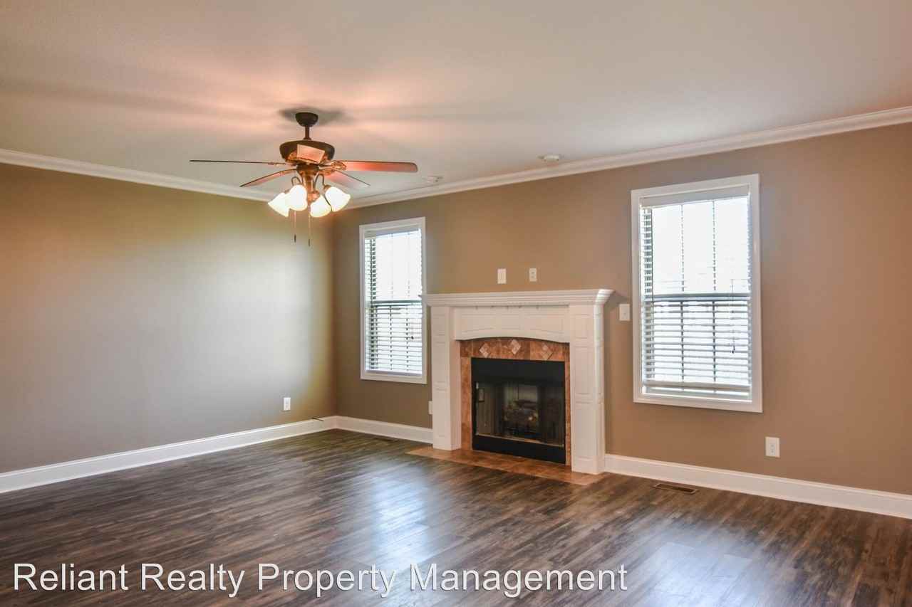 661 Fox Hound Dr - Photo 2 of 16