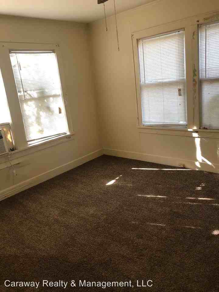 126 E Dalzell St - Photo 3 of 3