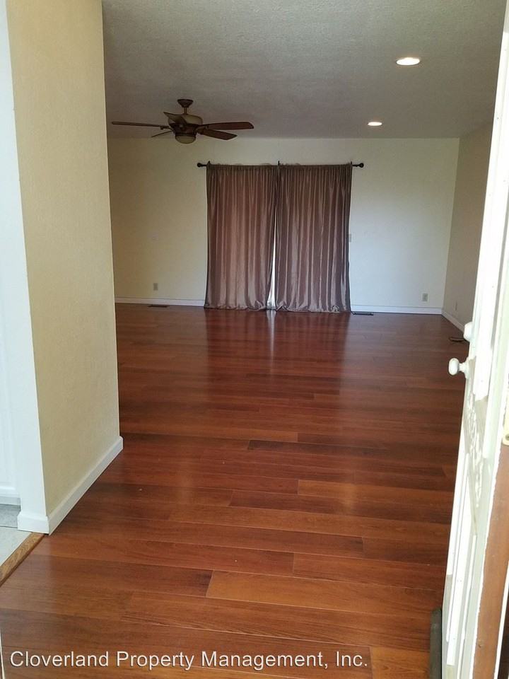 624 Zinfandel Dr - Photo 3 of 13