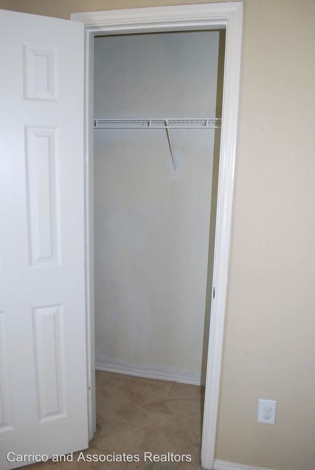 2200 Lookout Ln - Photo 2 of 25