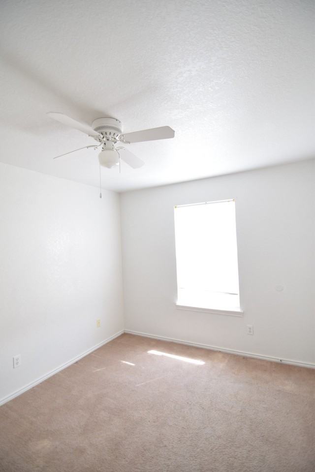 1112 Horizon Dr - Photo 2 of 4