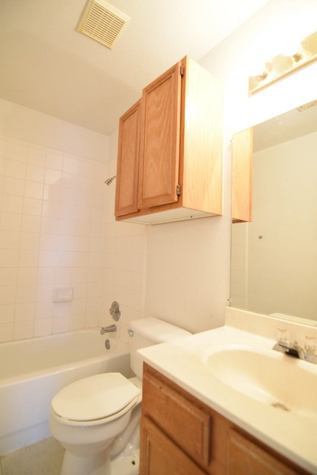 1112 Horizon Dr - Photo 3 of 4