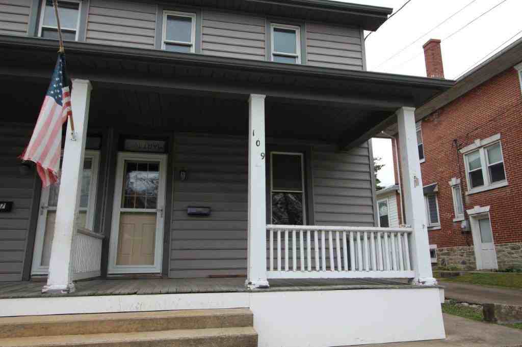 109 S Church St - Photo 3 of 13