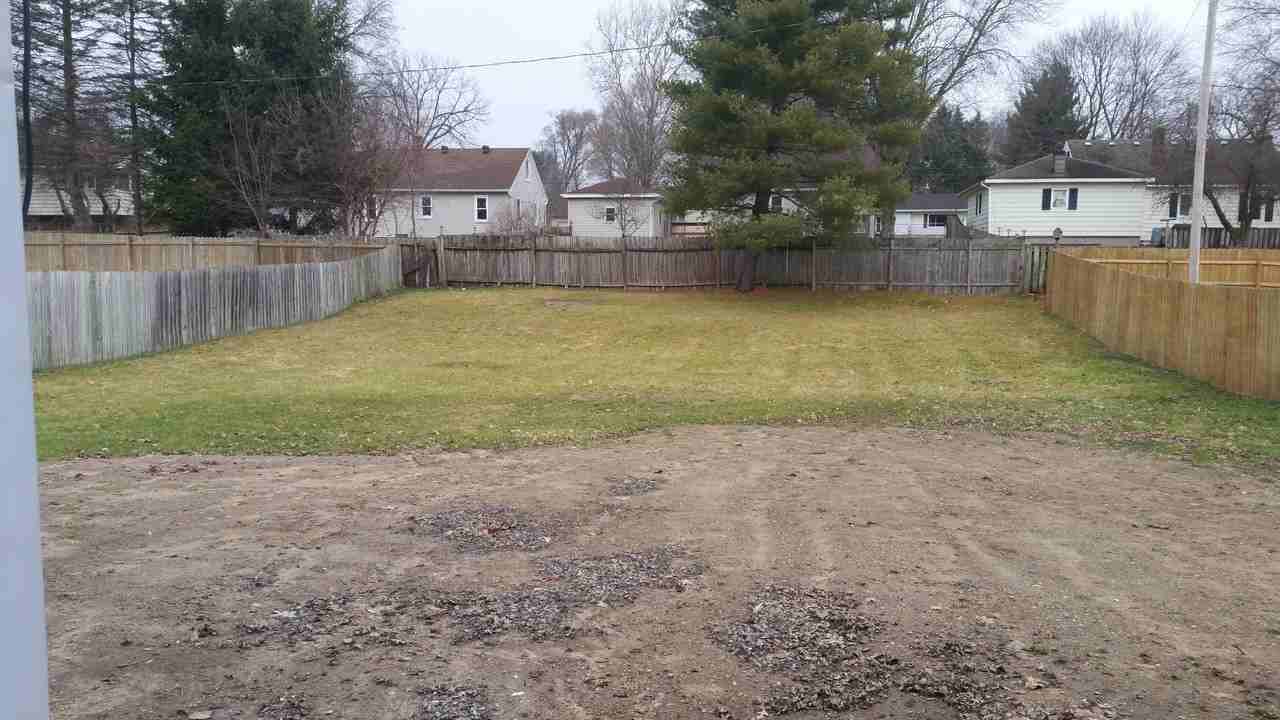 426 W Main St - Photo 3 of 15