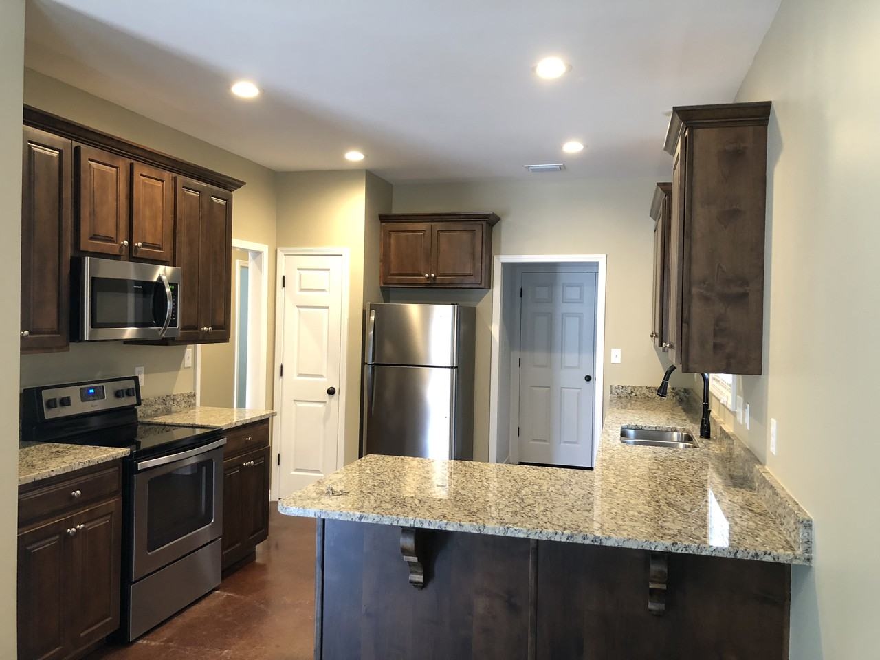 12862A Churchill Dr - Photo 3 of 10