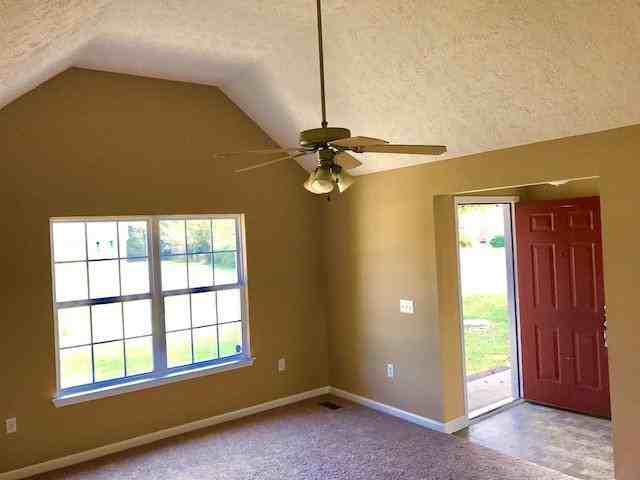 225 Callender Ct - Photo 3 of 29