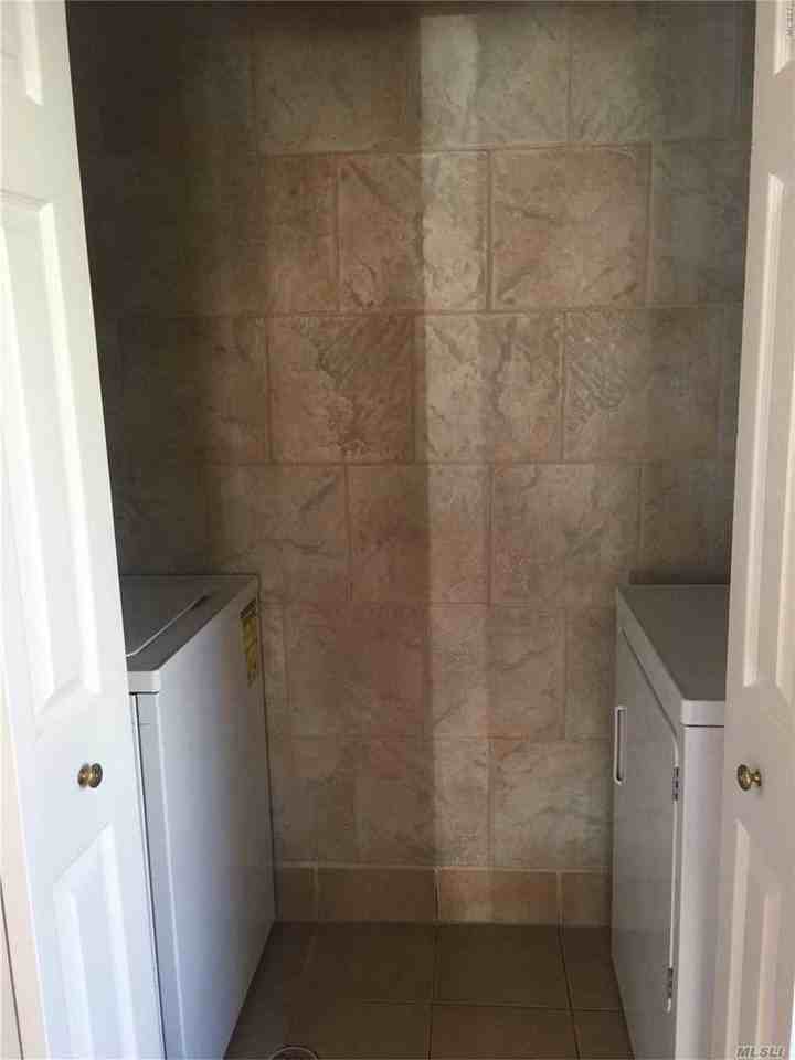 126-10 25th Rd - Photo 3 of 9