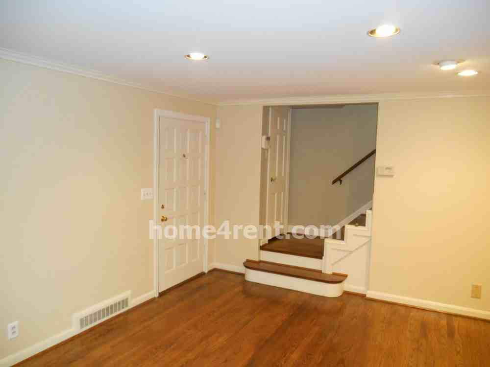 5447 Canterbury Rd - Photo 2 of 16