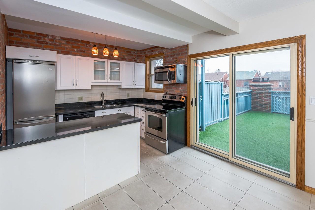 St Clair Ave W & Dufferin St, Toronto, ON M6E 3H4 3 Bedroom Apartment for Rent for 3,095/month