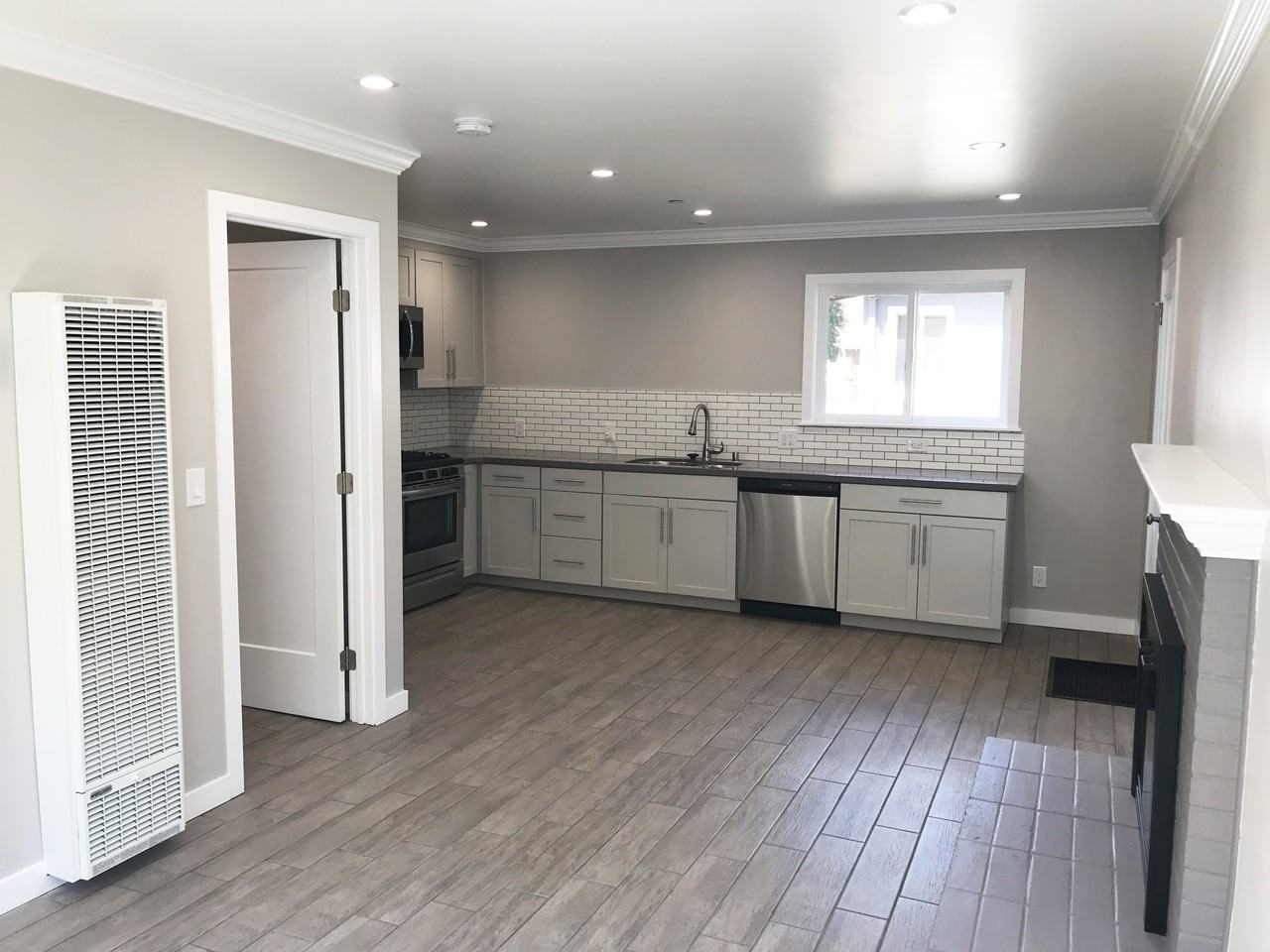 28 Columbia Ave - Photo 2 of 9