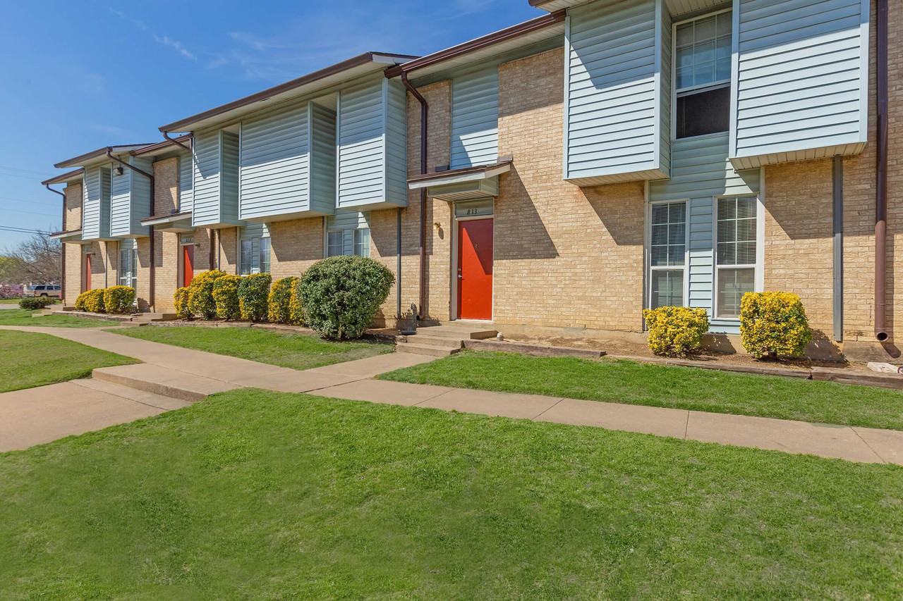 Times Square on the Hill - Photo 2 of 31