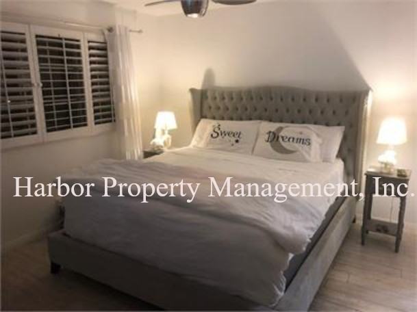 533 W 23rd St #9 - Photo 2 of 11