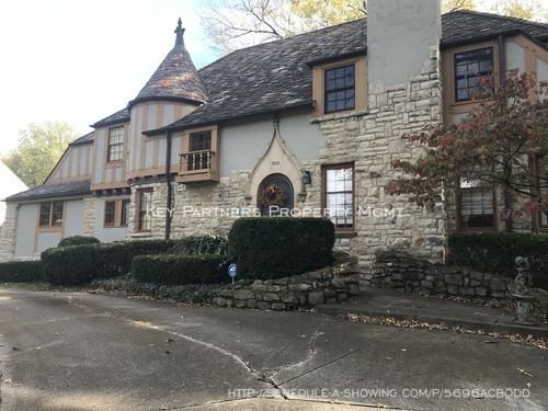 5101 Ward Pkwy - Photo 2 of 29