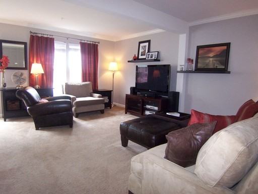 7621 Fairbrook Rd - Photo 2 of 14