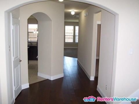 3808 Hazelhurst Dr - Photo 3 of 24