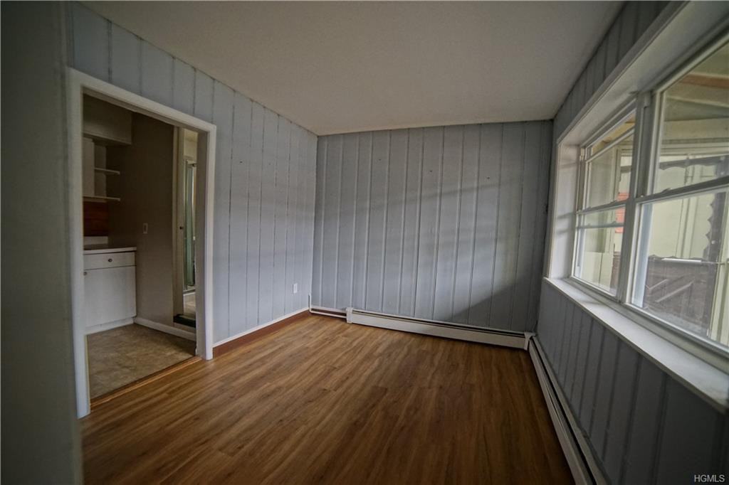 13 Shore Dr - Photo 2 of 10