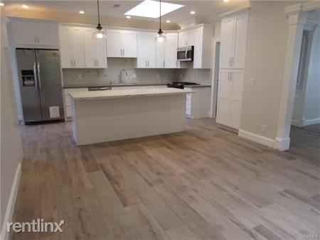 8 Sandbar Dr - Photo 2 of 26