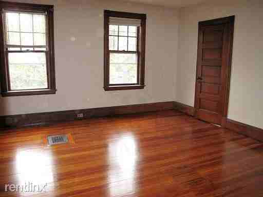 740 Broadway and Lowden Ave - Photo 2 of 11