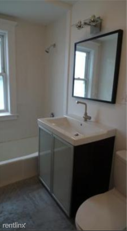 209 Summer St - Photo 3 of 13