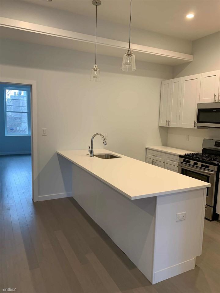 640 N 32ND ST - Photo 3 of 5