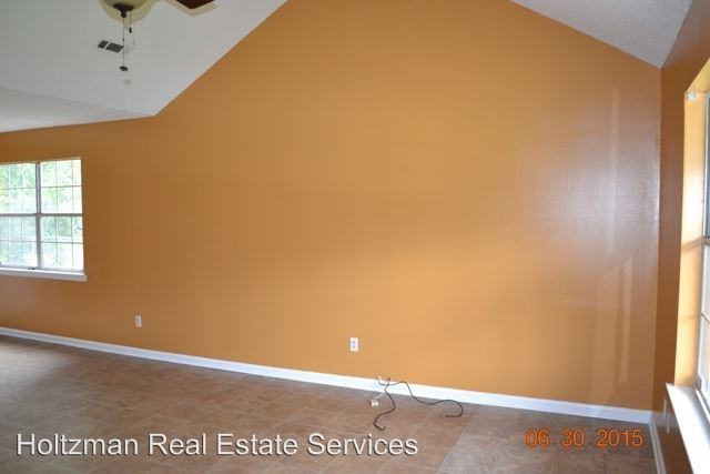 810 Lost Grove Ln - Photo 3 of 17