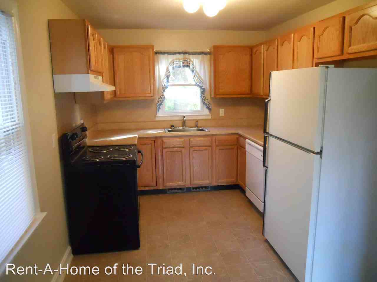 4617 Tower Rd - Photo 2 of 6