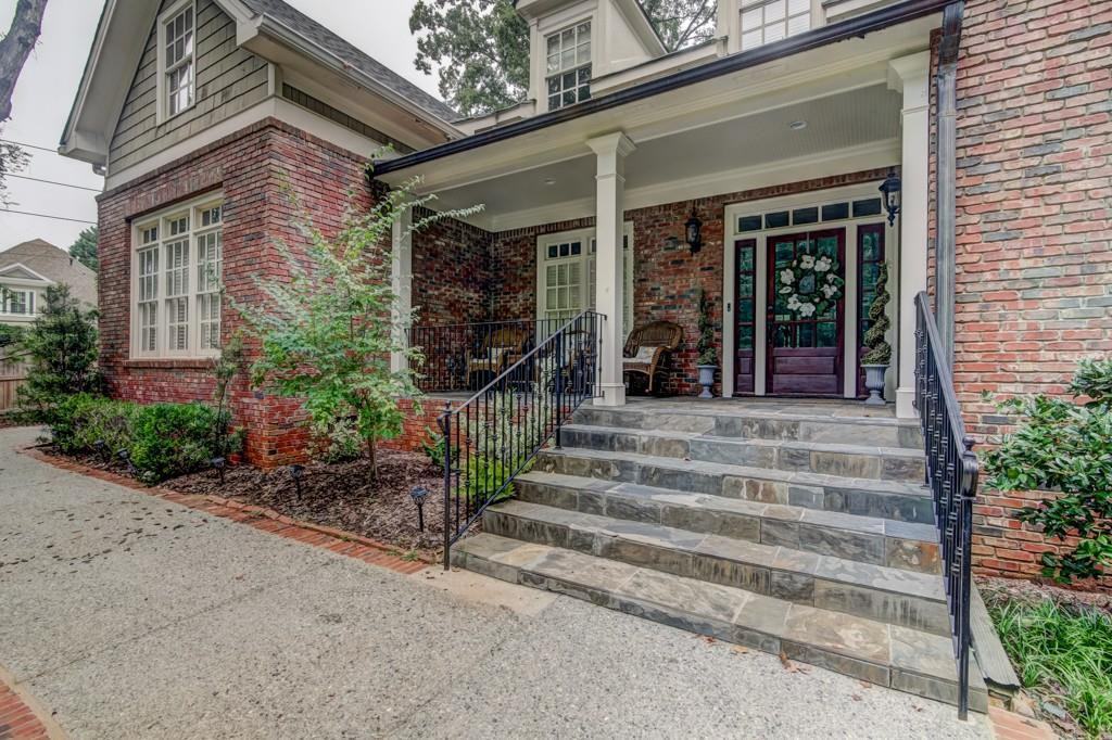 900 Carter Dr NE - Photo 3 of 40