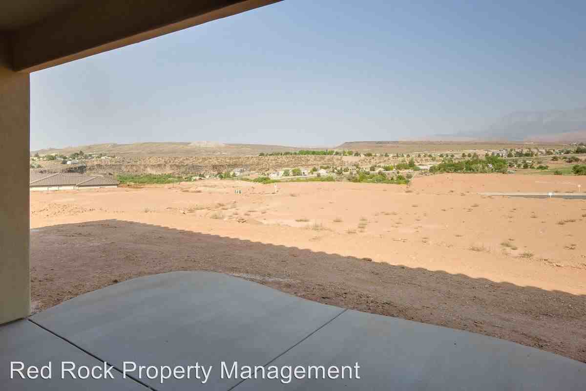 357 Toquerville Blvd - Photo 3 of 26