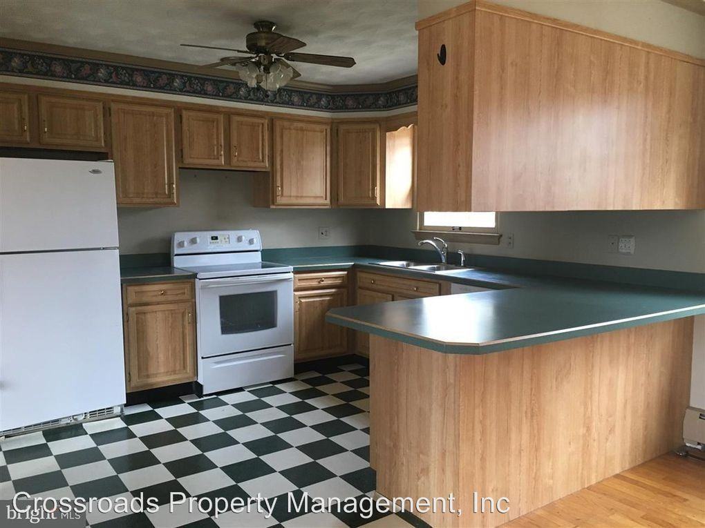 2530 Log Cabin Rd - Photo 2 of 12