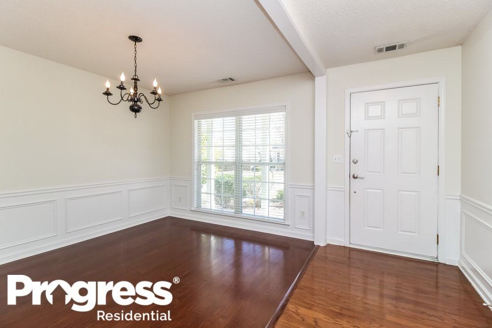 219 Persimmon Trl - Photo 2 of 16