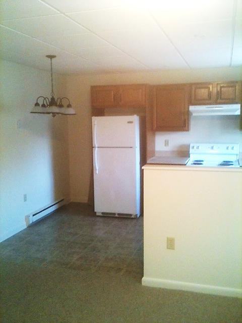 293 W Main St - Photo 3 of 6