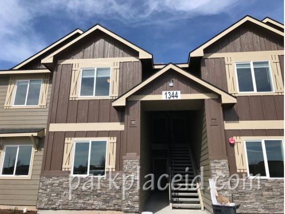 1344 S Edgewater Cir #202