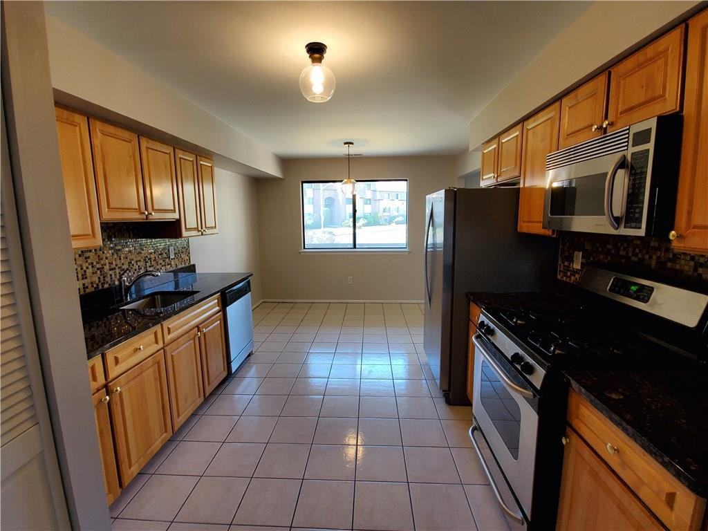 1606 Edison Glen Terrace - Photo 2 of 8
