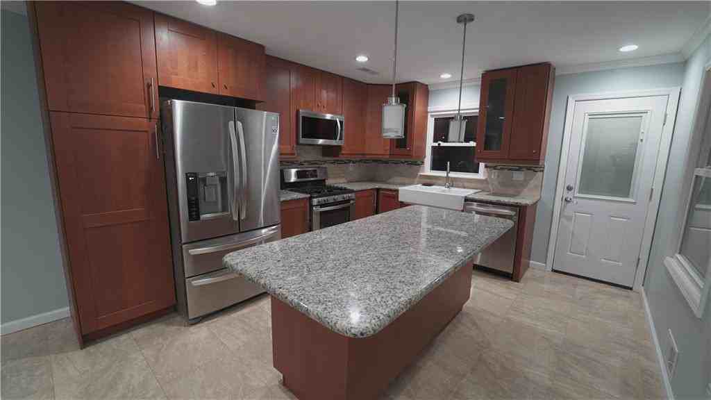 8 Delta Ct - Photo 3 of 22