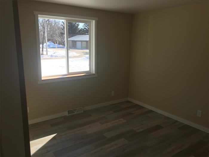 707 Castello St - Photo 3 of 9