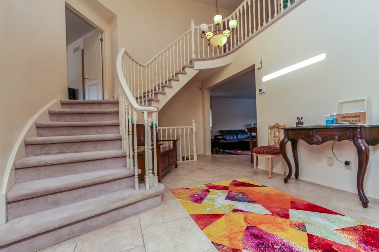 39 Huntings End Avenue - Photo 2 of 11