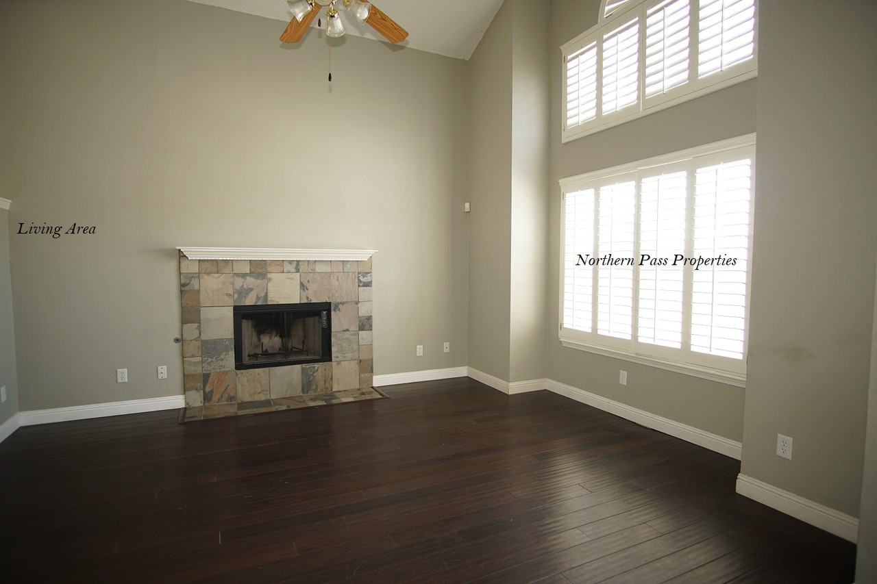 1516 Cherokee Ridge - Photo 3 of 22