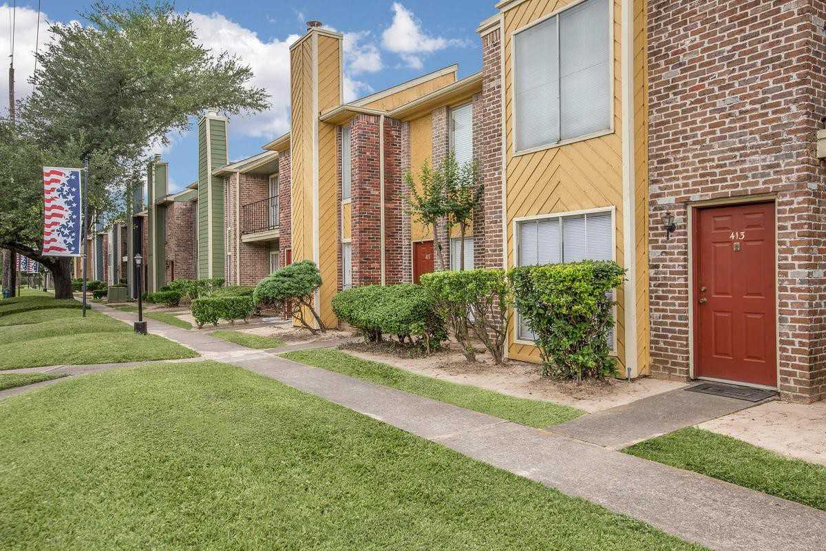 Lafayette Green - Photo 6 of 50