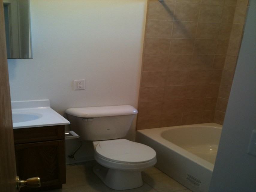 703 N Austin Blvd - Photo 2 of 5