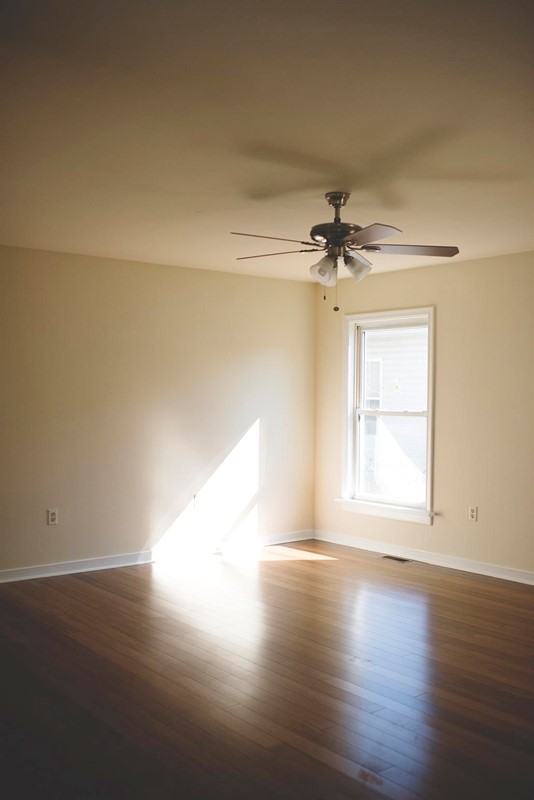 1826 W Moore St - Photo 3 of 10