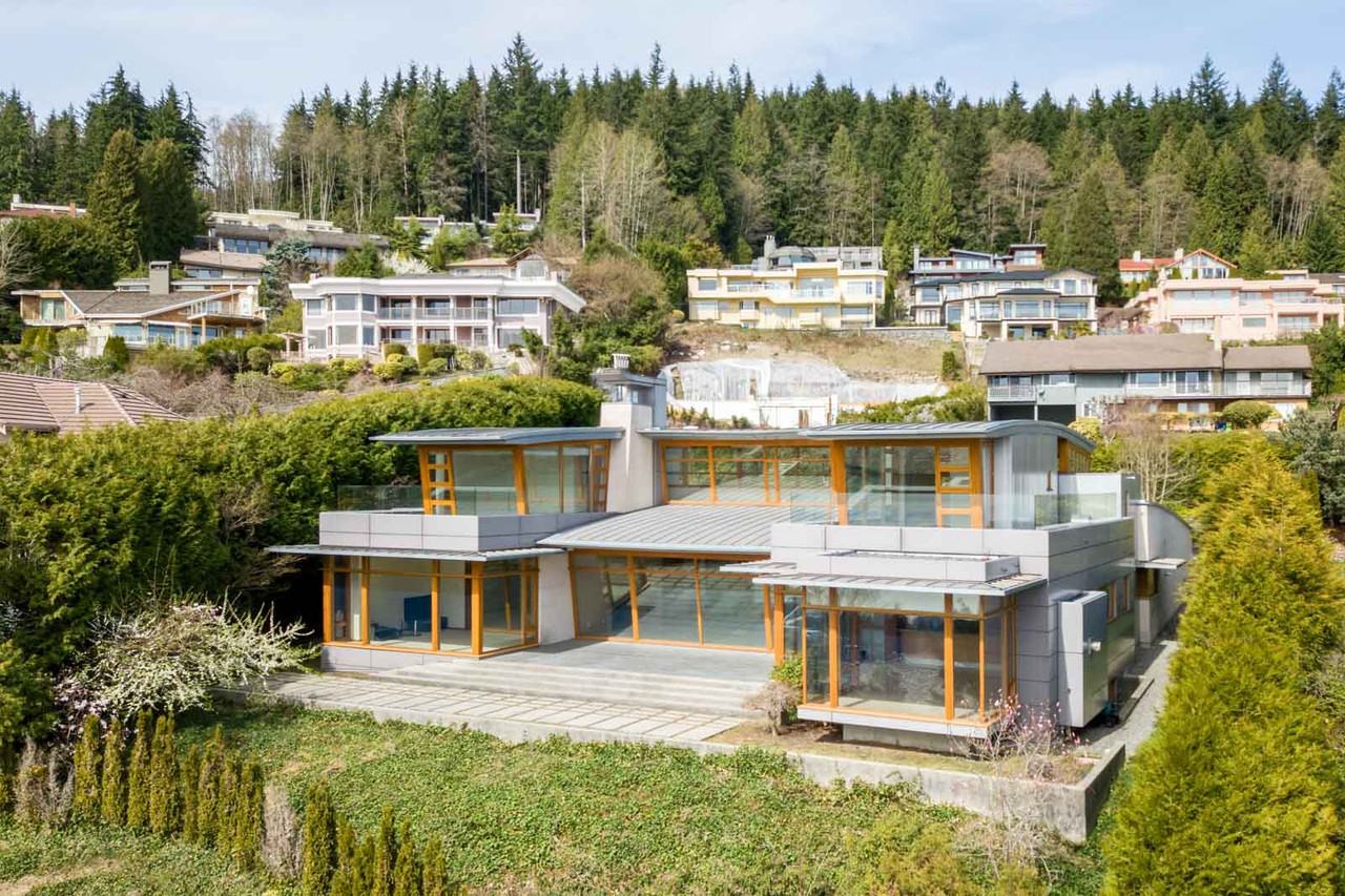 1460 Chartwell Dr - Photo 2 of 12