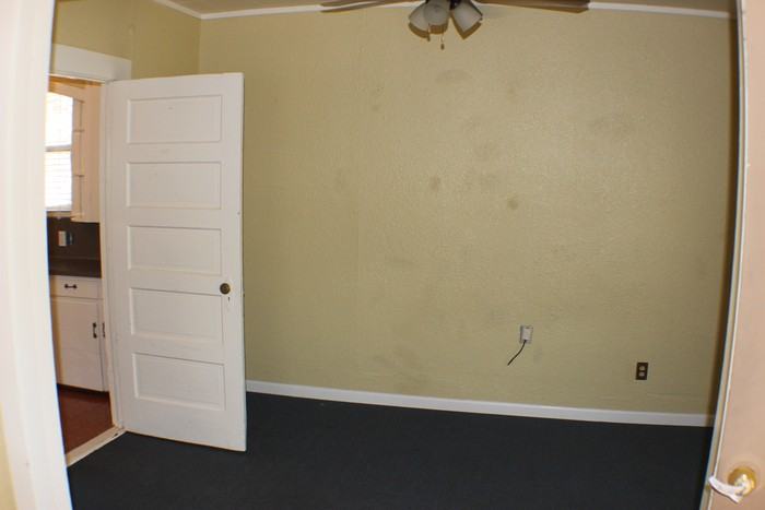 504 E 6th St - Photo 3 of 6