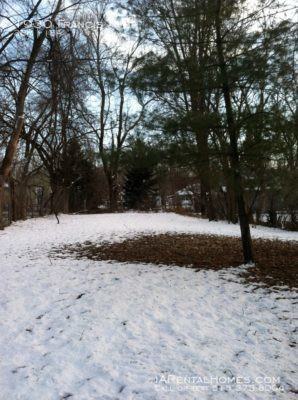 1930 Francis Ave - Photo 2 of 10