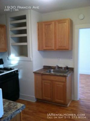 1930 Francis Ave - Photo 3 of 10