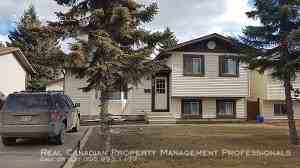 372 Russell Rd - Photo 2 of 34