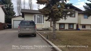 372 Russell Rd - Photo 3 of 34